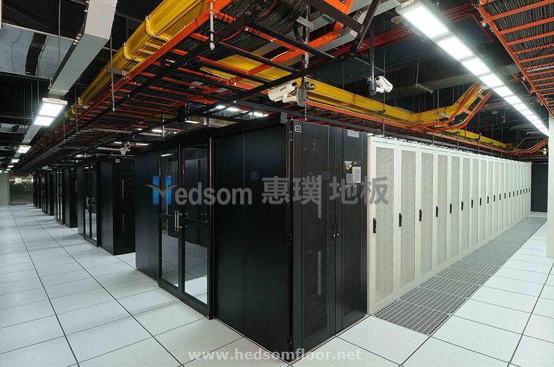 1618413260510267.jpg 數據機房2.jpg